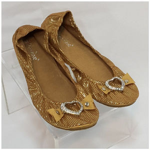 NWT, KONVINE, Rhinestone Heart Flats, size 7.5